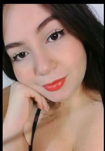 Sofia, online now